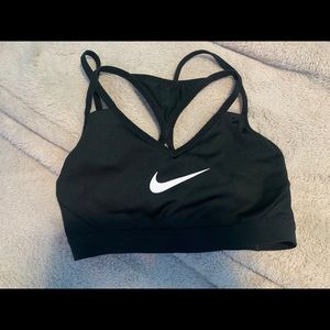 nike sports bra never worn size small